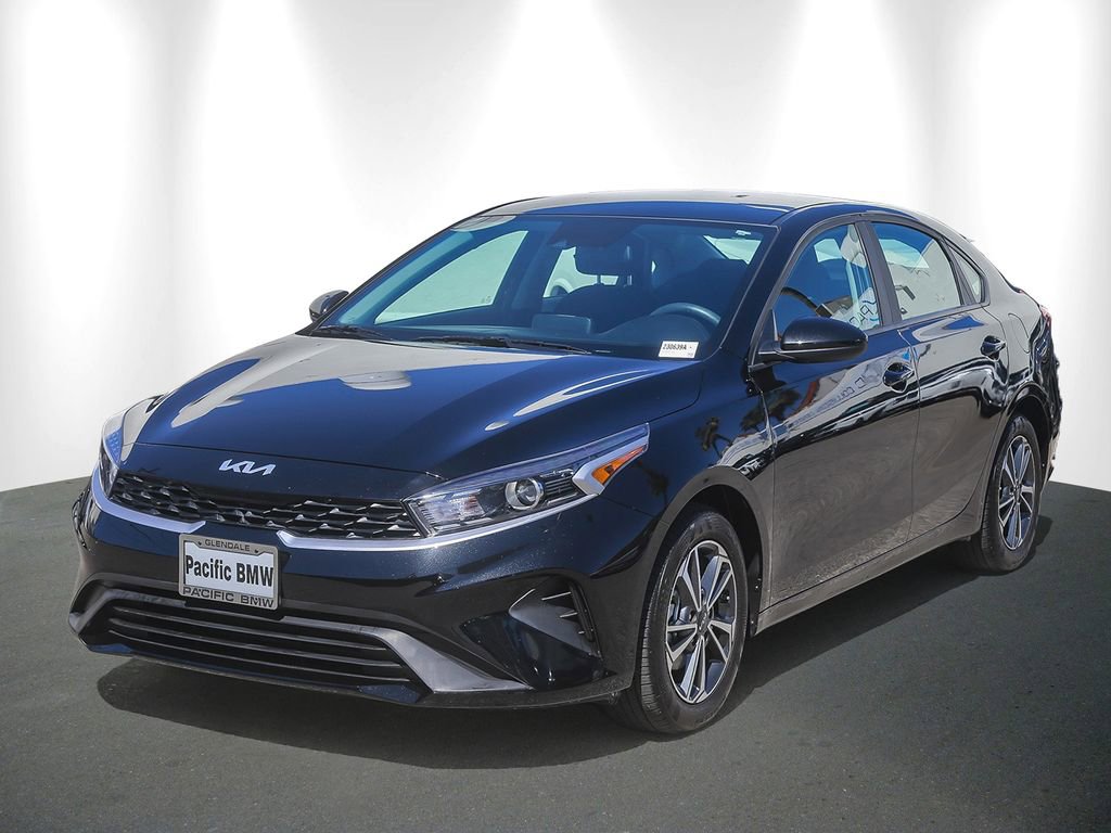 Used 2024 Kia Forte LXS FWD image 3
