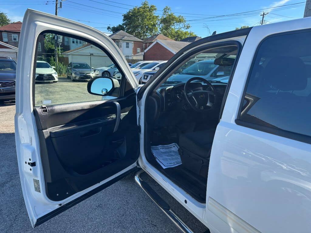 Used 2011 Chevrolet Silverado 1500 LT w/ All-Star Edition RWD image 9