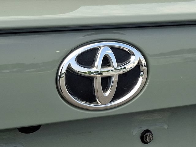 Used 2019 Toyota RAV4 XLE Premium w/ Cold Weather Package AWD/4WD image 29