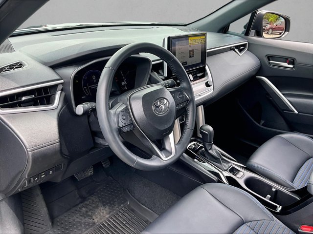 Used 2025 Toyota Corolla Cross AWD Hybrid w/ Convenience Package image 14