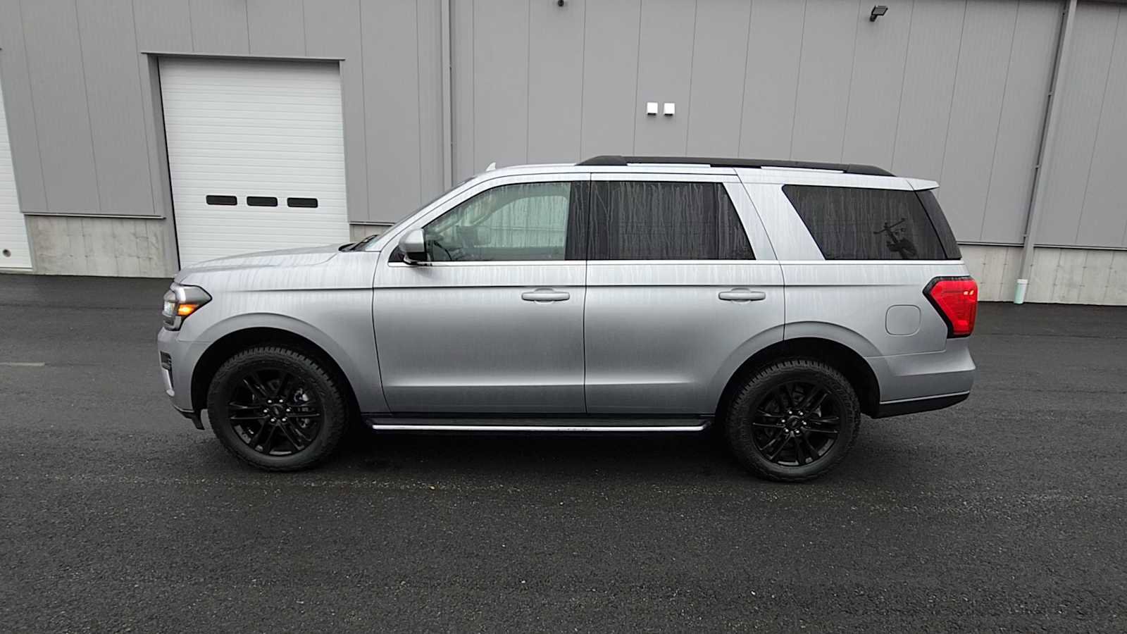 Used 2022 Ford Expedition XLT image 5