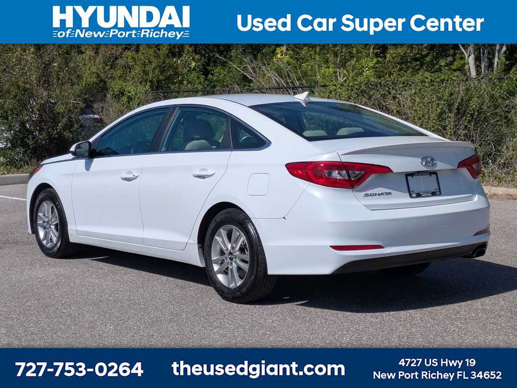 Used 2017 Hyundai Sonata SE FWD image 3