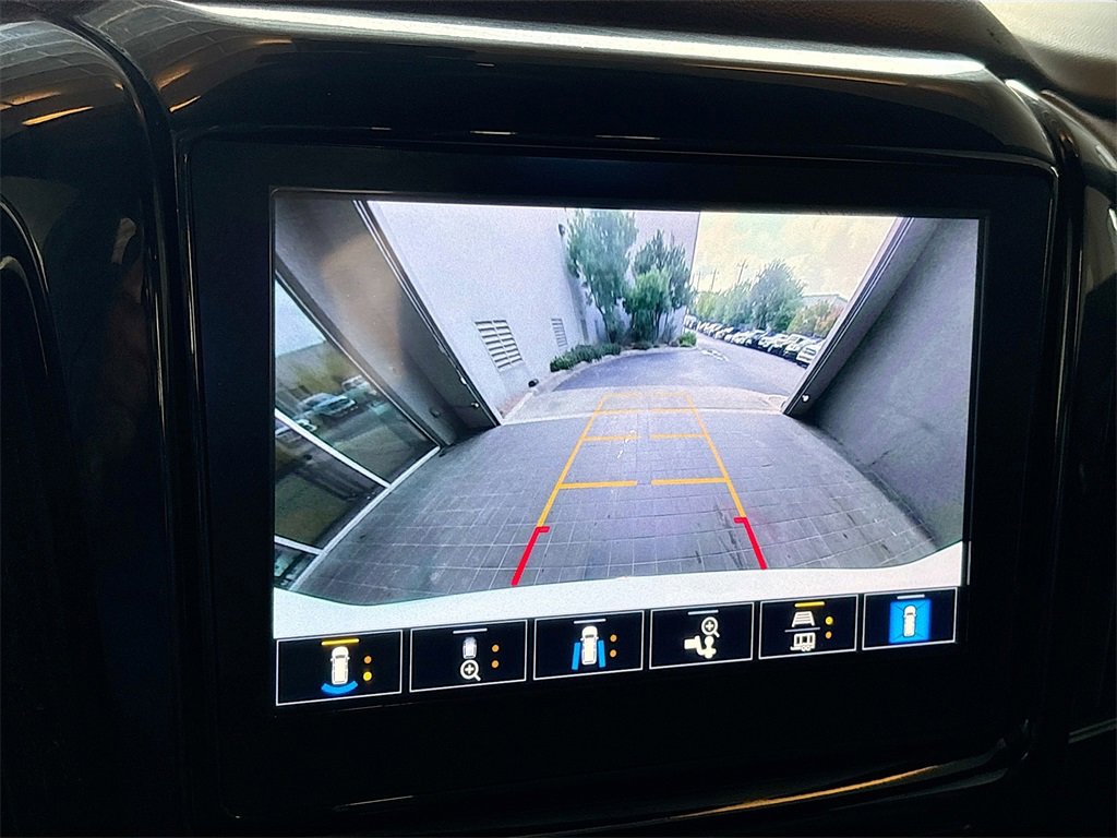 Used 2023 Chevrolet Traverse Premier w/ Redline Edition image 14