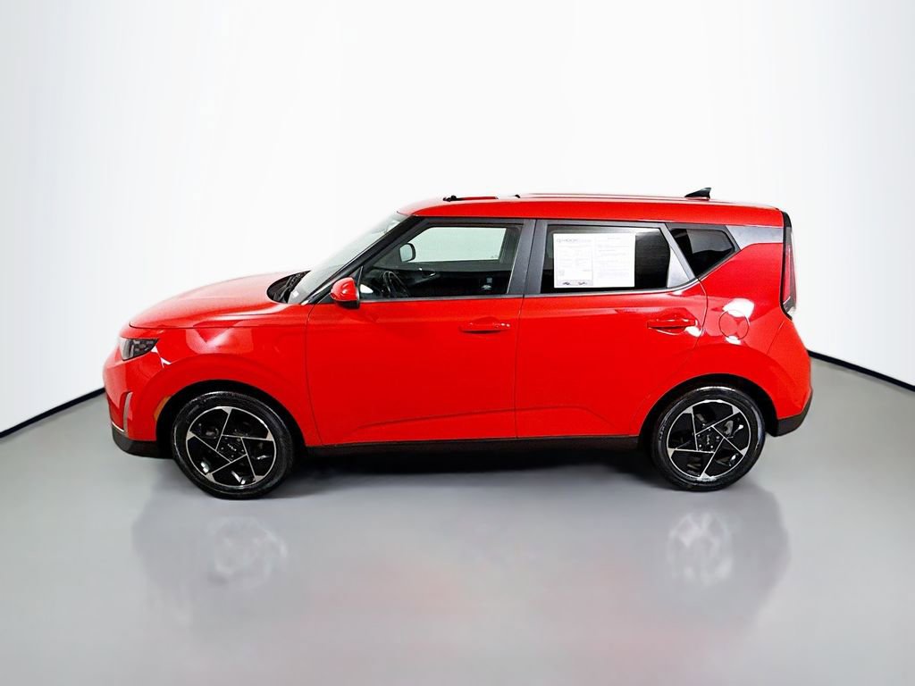 Used 2023 Kia Soul EX image 4