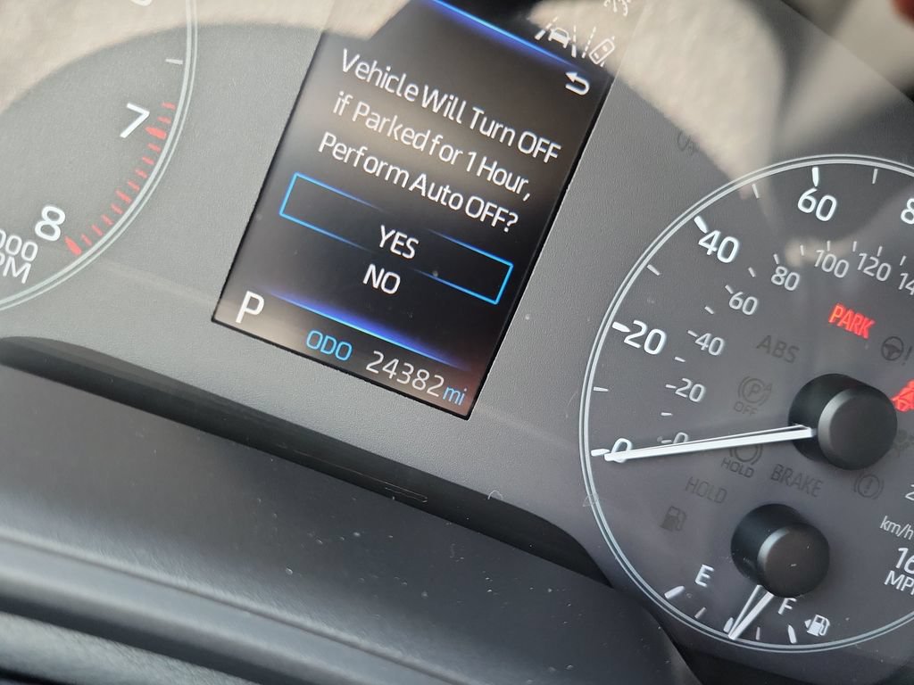 Certified 2025 Toyota Corolla Cross LE FWD image 33