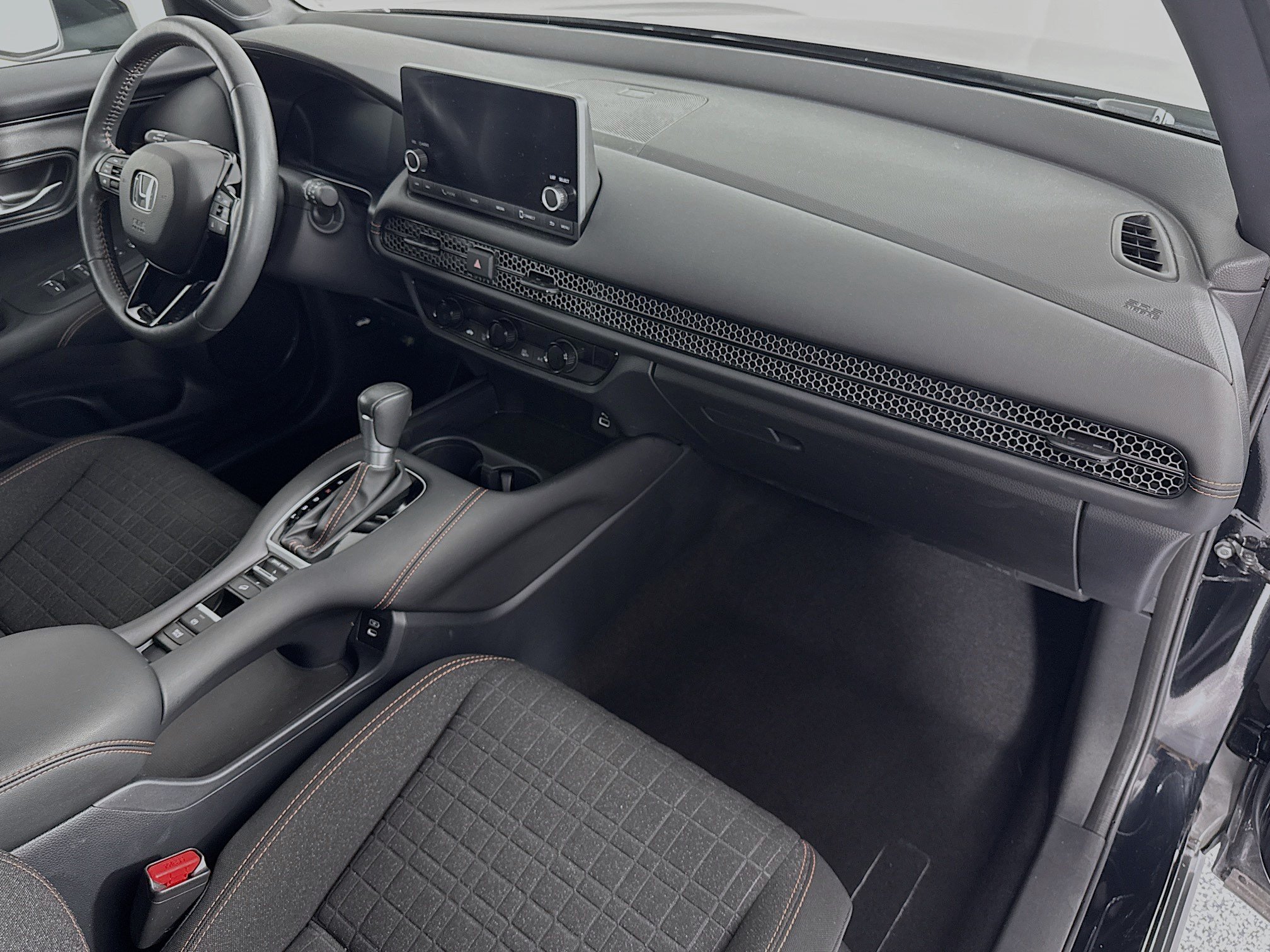 Certified 2024 Honda HR-V Sport image 27