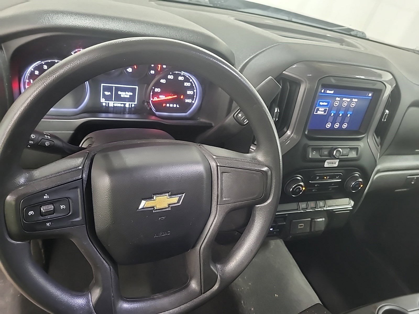 Used 2020 Chevrolet Silverado 1500 Custom w/ Custom Value Package AWD/4WD image 10