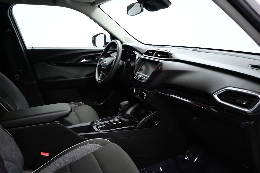 Used 2023 Chevrolet TrailBlazer LT FWD image 10