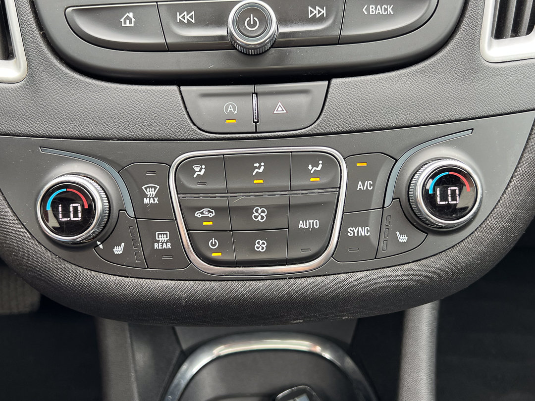 Used 2023 Chevrolet Malibu LT w/ Driver Confidence Package FWD image 22