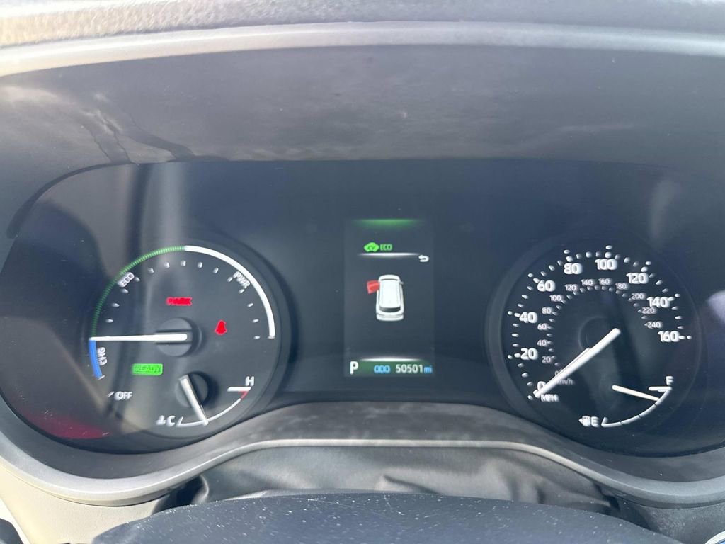 Used 2023 Toyota Sienna XLE image 38