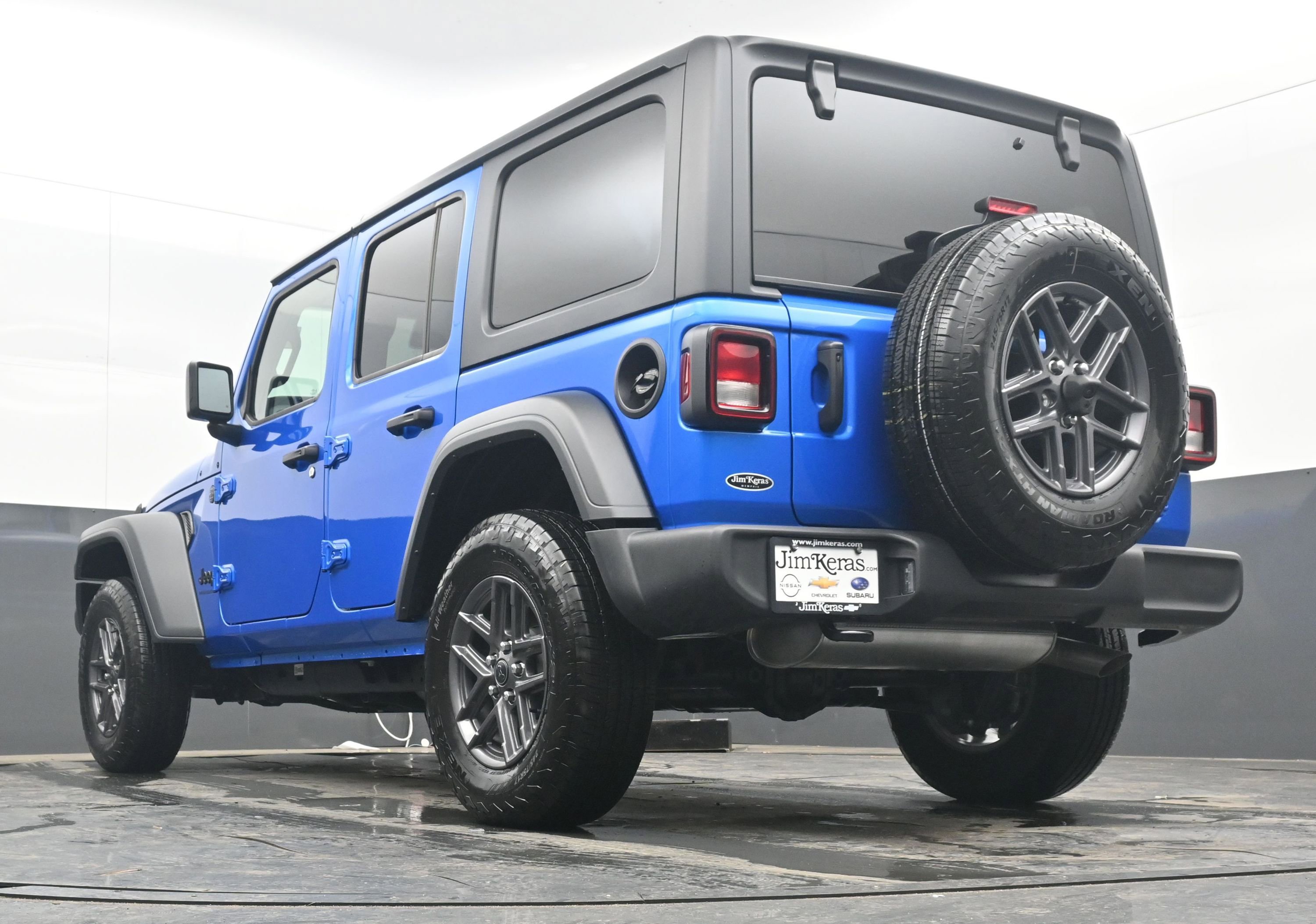 Used 2025 Jeep Wrangler Sport S image 28