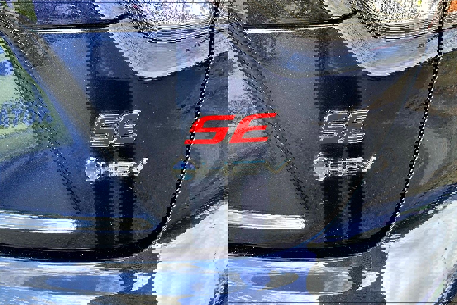 Used 2025 Toyota Corolla SE image 8