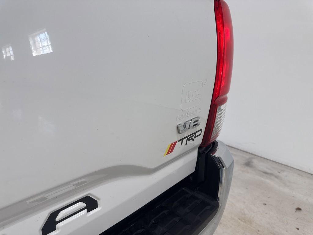 Used 2016 Toyota Tacoma TRD Off-Road w/ Towing Package RWD image 17