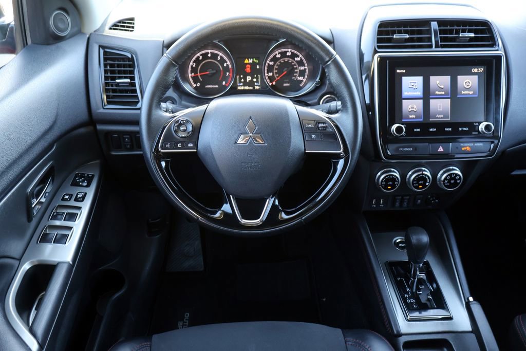 Used 2025 Mitsubishi Outlander Sport ES AWD/4WD image 4