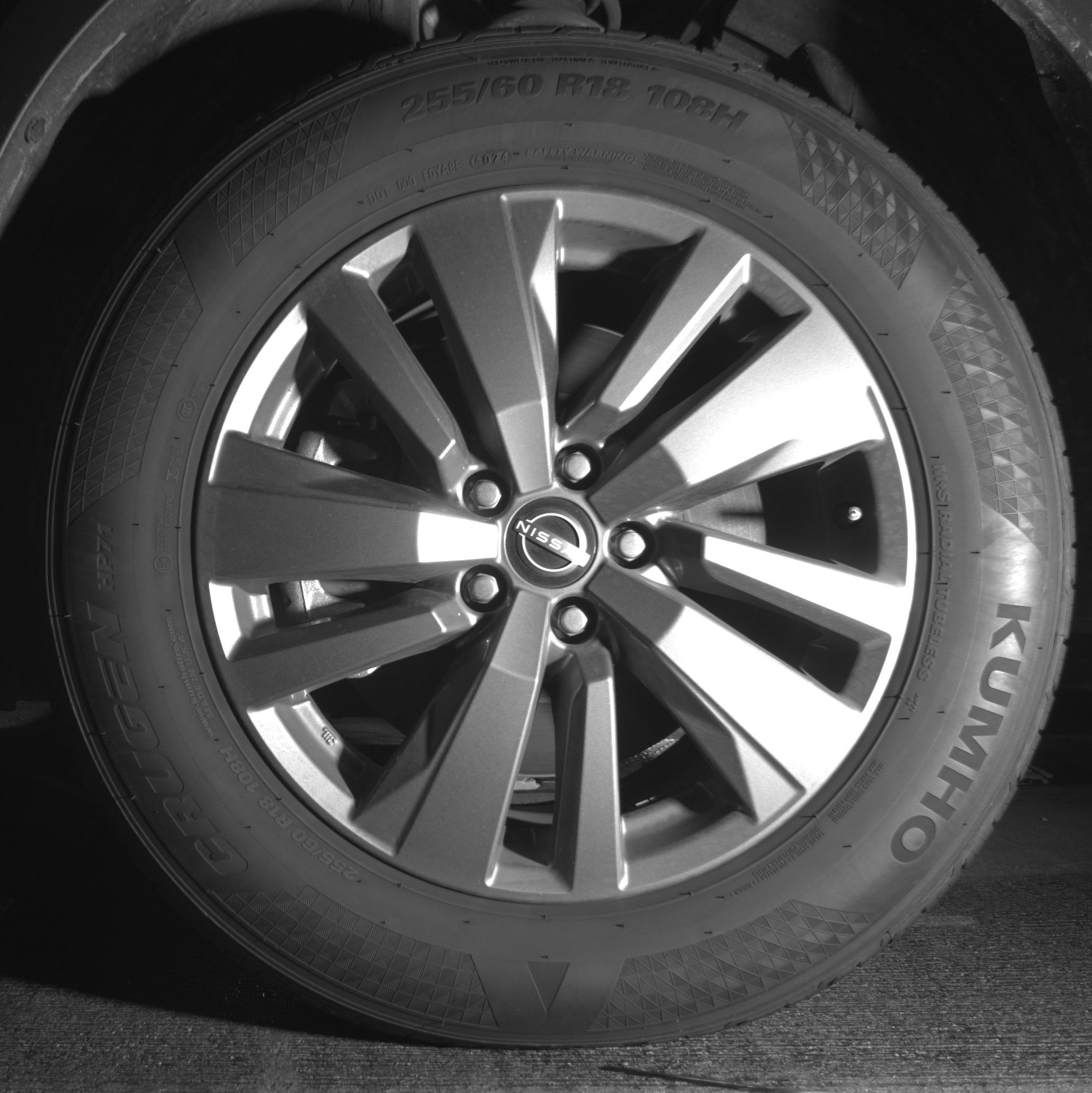 Used 2025 Nissan Pathfinder SV image 12