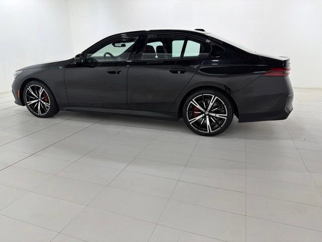Certified 2024 BMW 530i xDrive w/ M Sport Package AWD/4WD image 2
