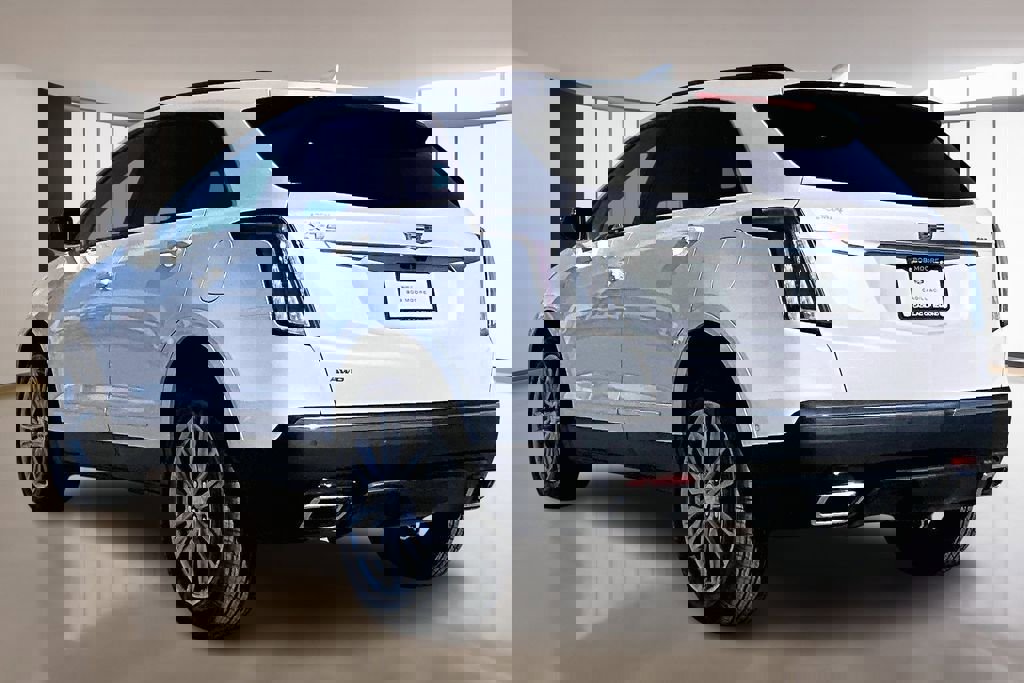 New 2026 Cadillac XT5 Sportv w/ LPO, Floor Liner Package image 3