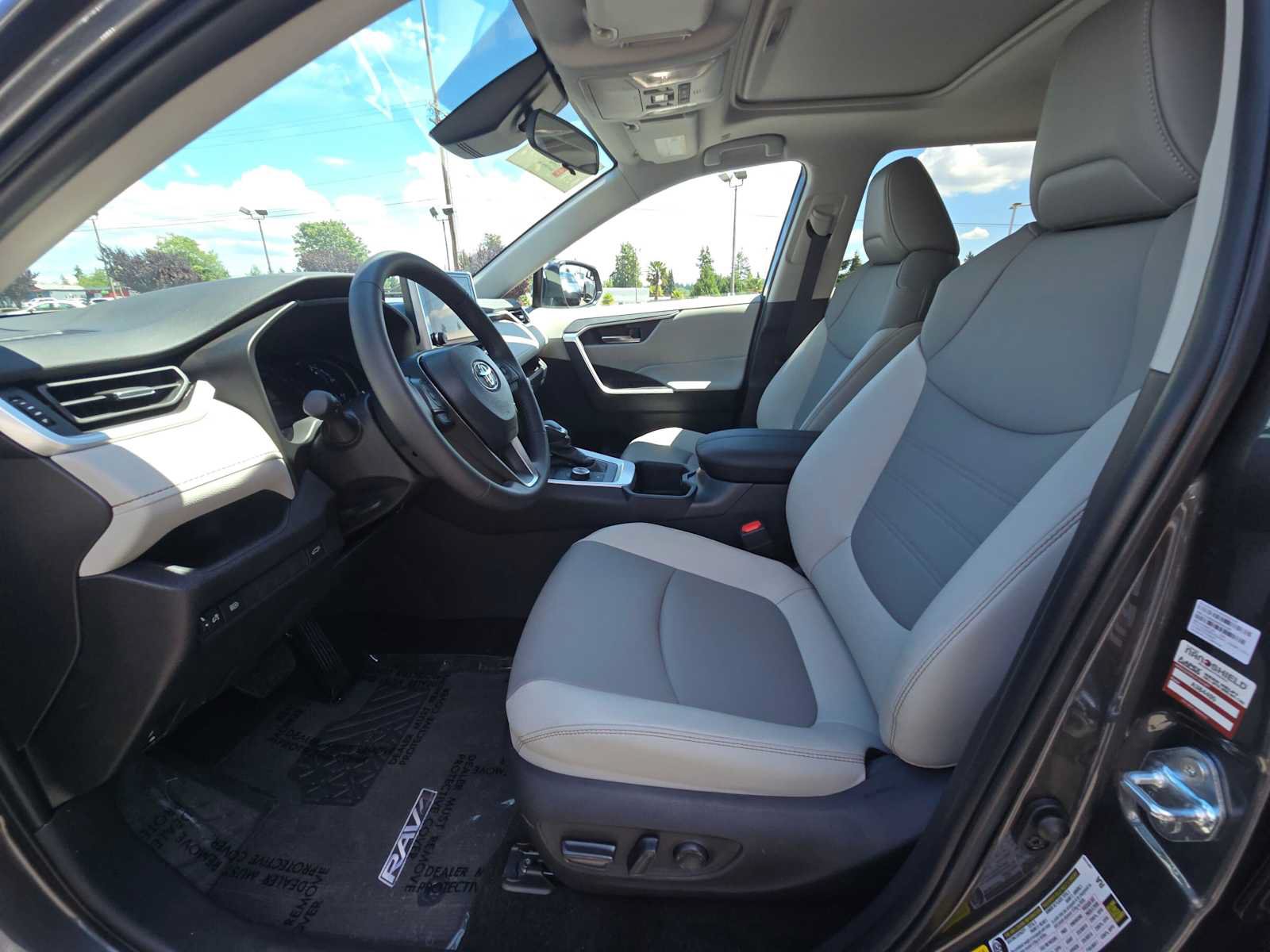Certified 2025 Toyota RAV4 XLE Premium AWD/4WD image 21