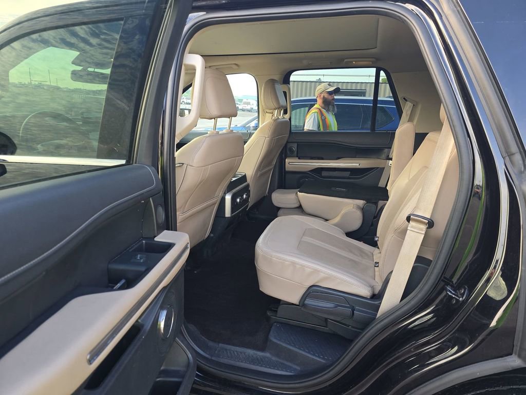 Used 2023 Ford Expedition Limited image 20