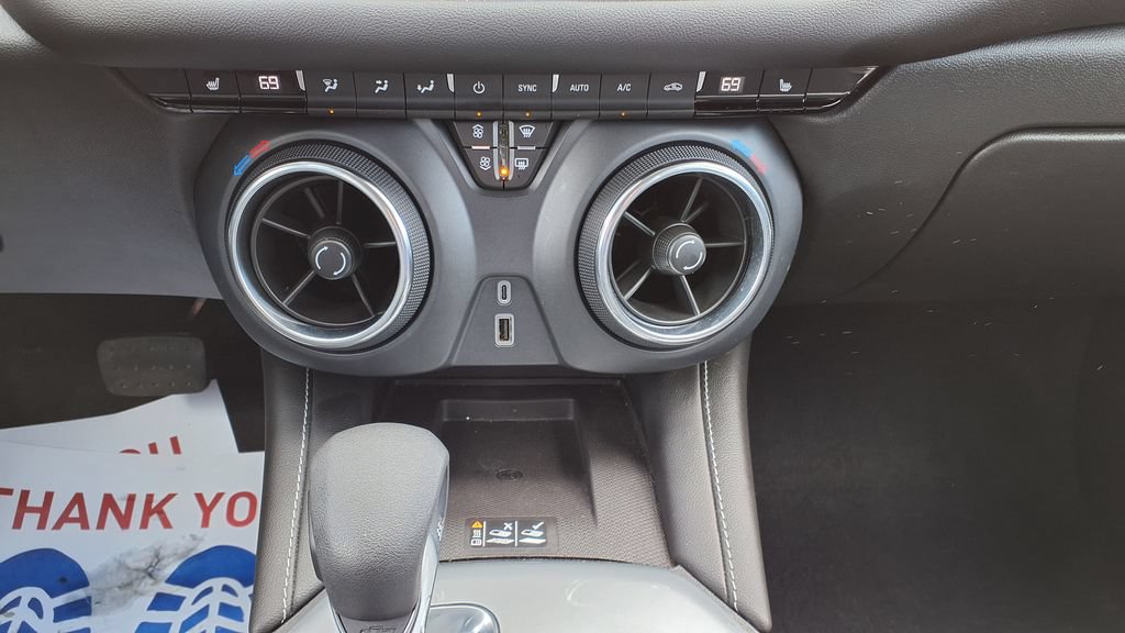 Used 2024 Chevrolet Blazer LT w/ Convenience Package FWD image 27
