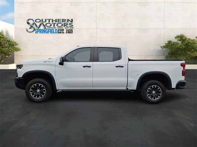 Used 2023 Chevrolet Silverado 1500 ZR2 image 2