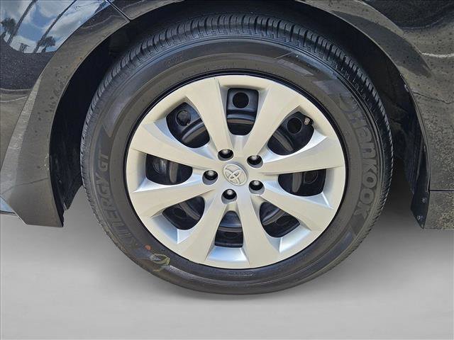 Used 2025 Toyota Corolla LE FWD image 21