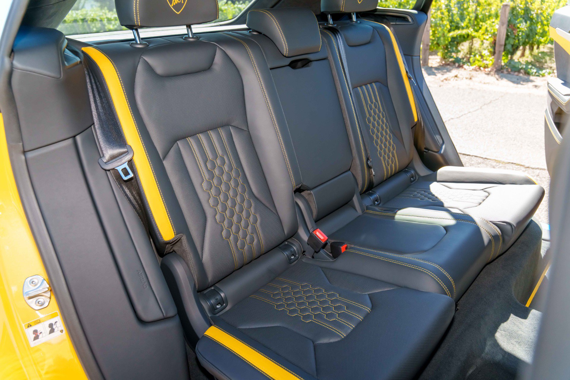 Used 2025 Lamborghini Urus SE image 47