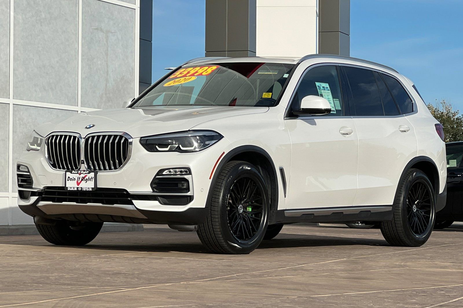 Used 2020 BMW X5 xDrive40i w/ Premium Package image 8