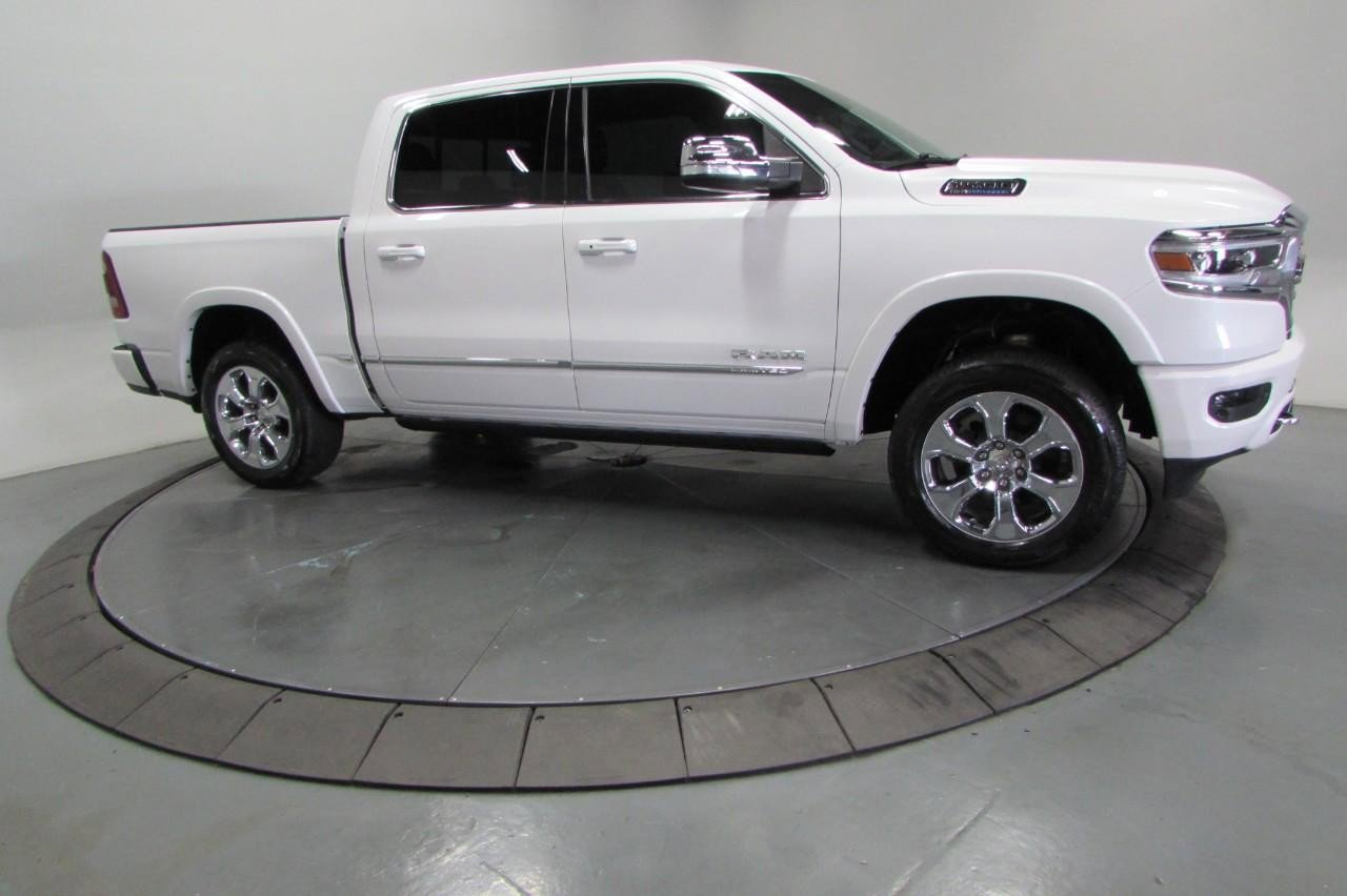 Used 2023 RAM 1500 Limited w/ Body Color Bumper Group AWD/4WD image 4
