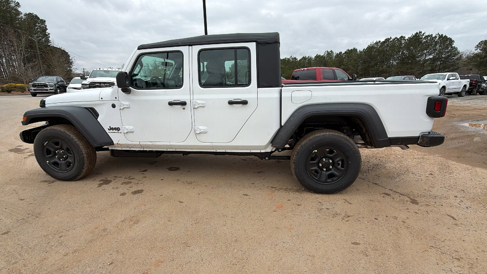 New 2026 Jeep Gladiator Sport AWD/4WD image 11