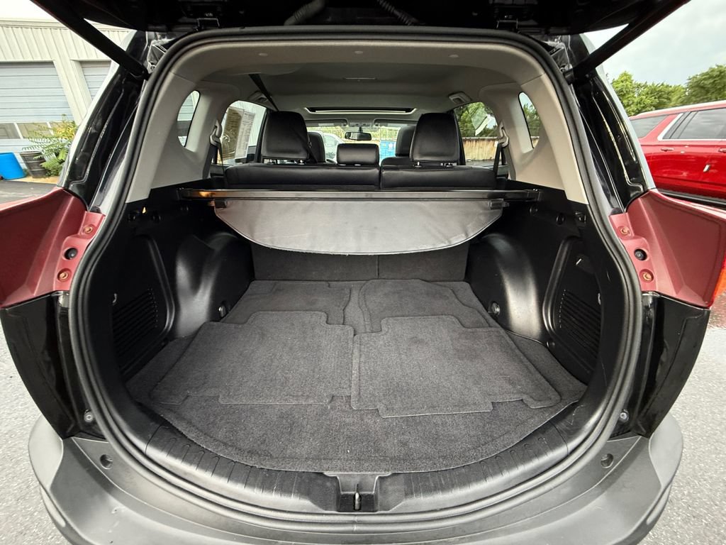 Used 2015 Toyota RAV4 Limited AWD/4WD image 24