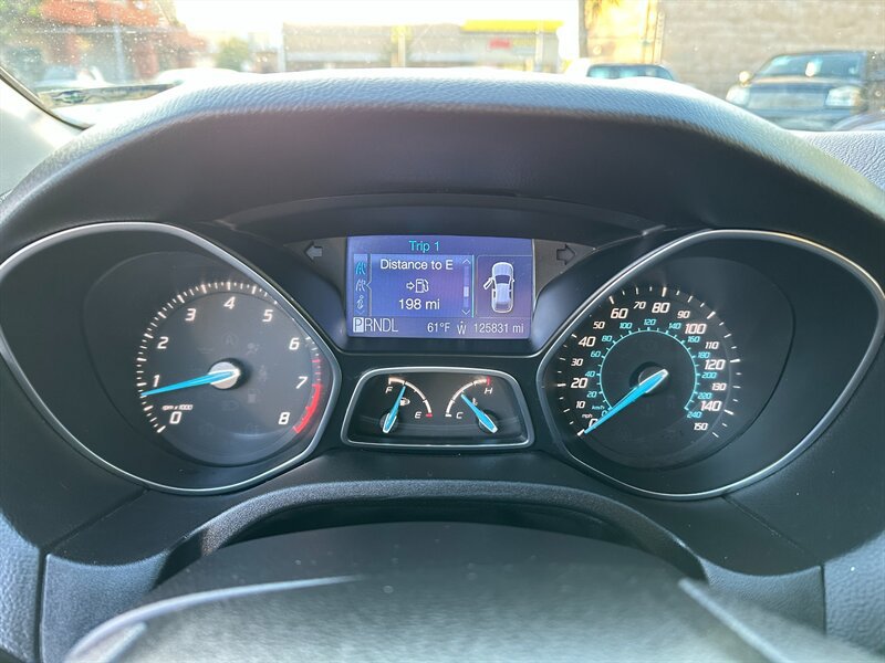 Used 2012 Ford Focus SE FWD image 17