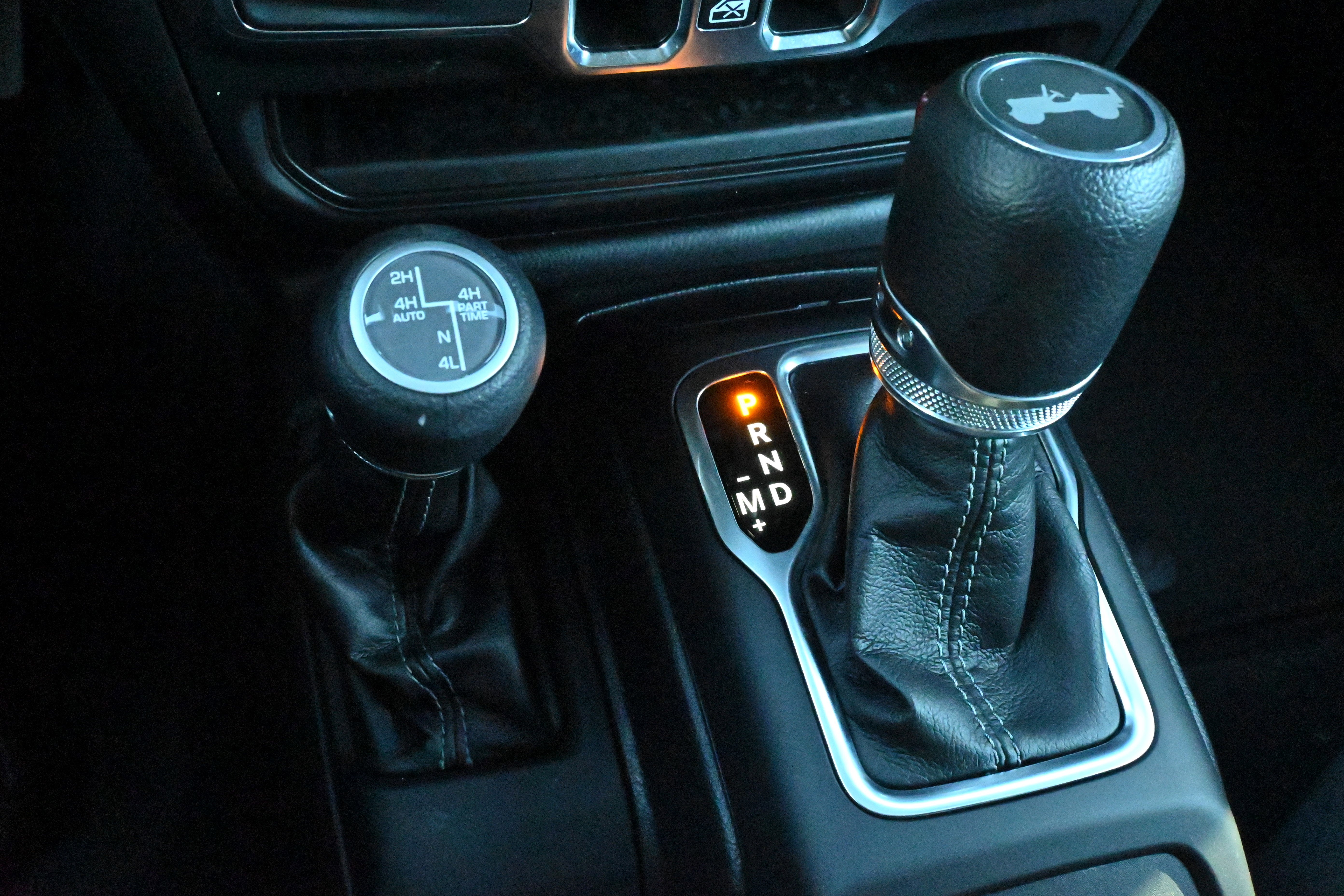 Used 2025 Jeep Wrangler Sahara w/ Safety Group image 22