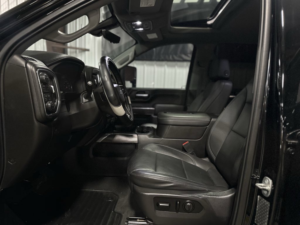 Used 2021 Chevrolet Silverado 2500 LTZ w/ LTZ Plus Package image 33