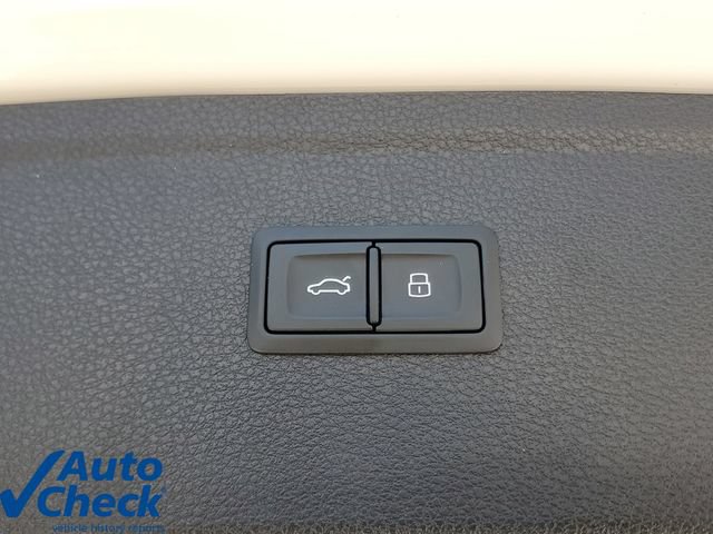 Used 2021 Audi Q5 2.0T Premium w/ Convenience Package AWD/4WD image 11