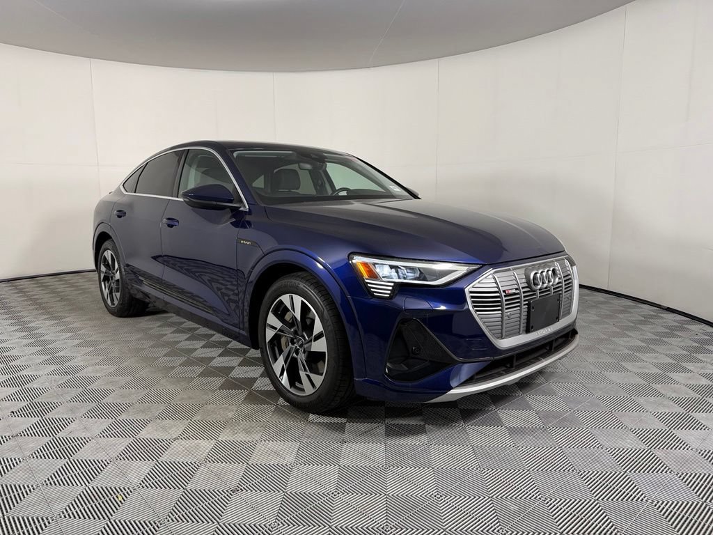 Used 2022 Audi e-tron Premium AWD/4WD image 4