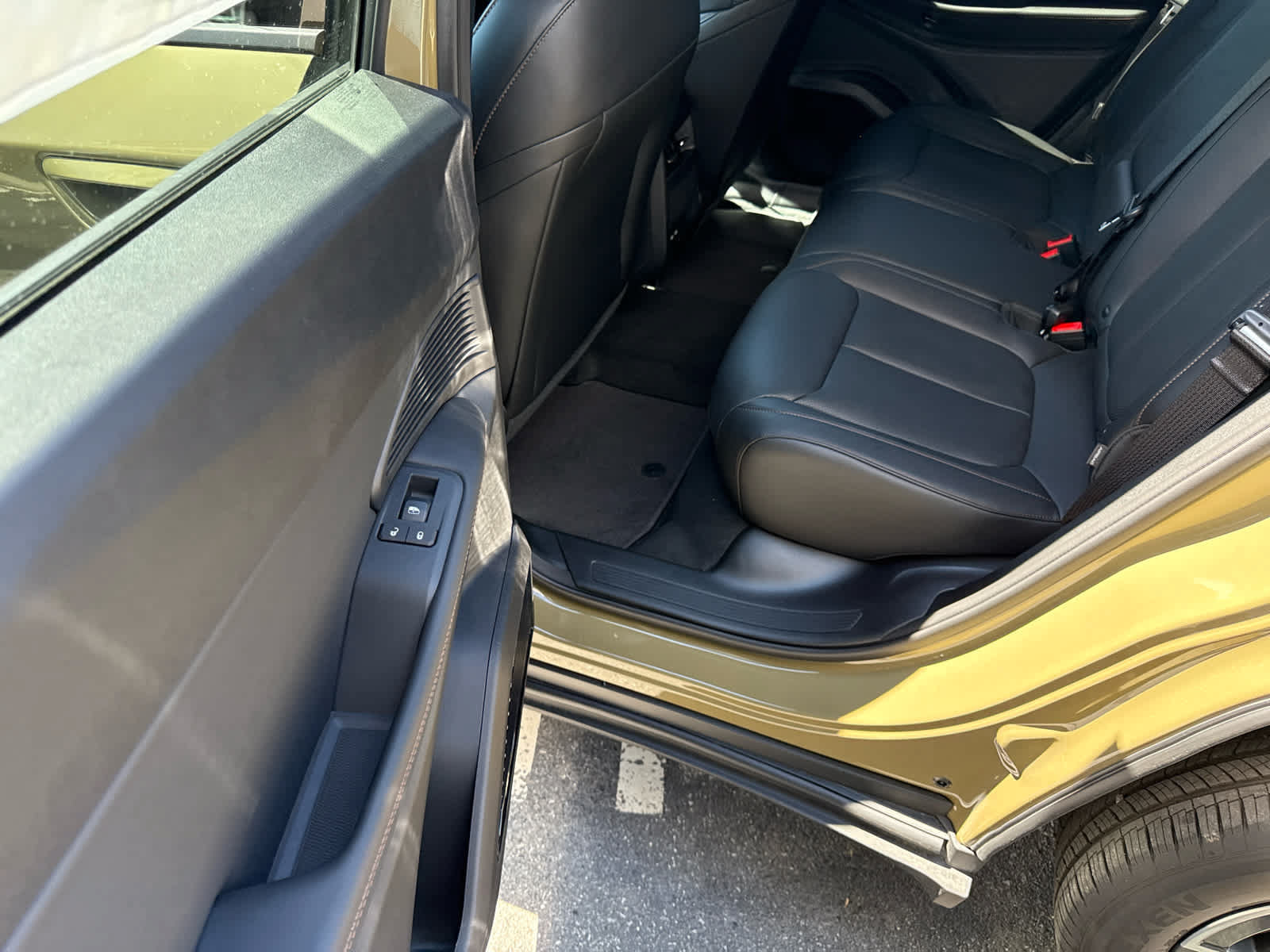 New 2026 Jeep Cherokee Limited AWD/4WD image 18