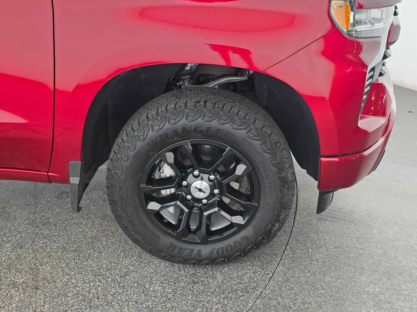 Used 2025 Chevrolet Silverado 1500 RST AWD/4WD image 9