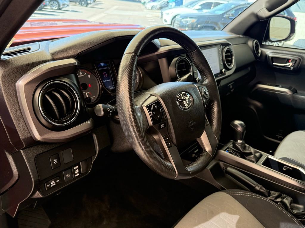 Used 2021 Toyota Tacoma TRD Sport w/ Technology Package image 27