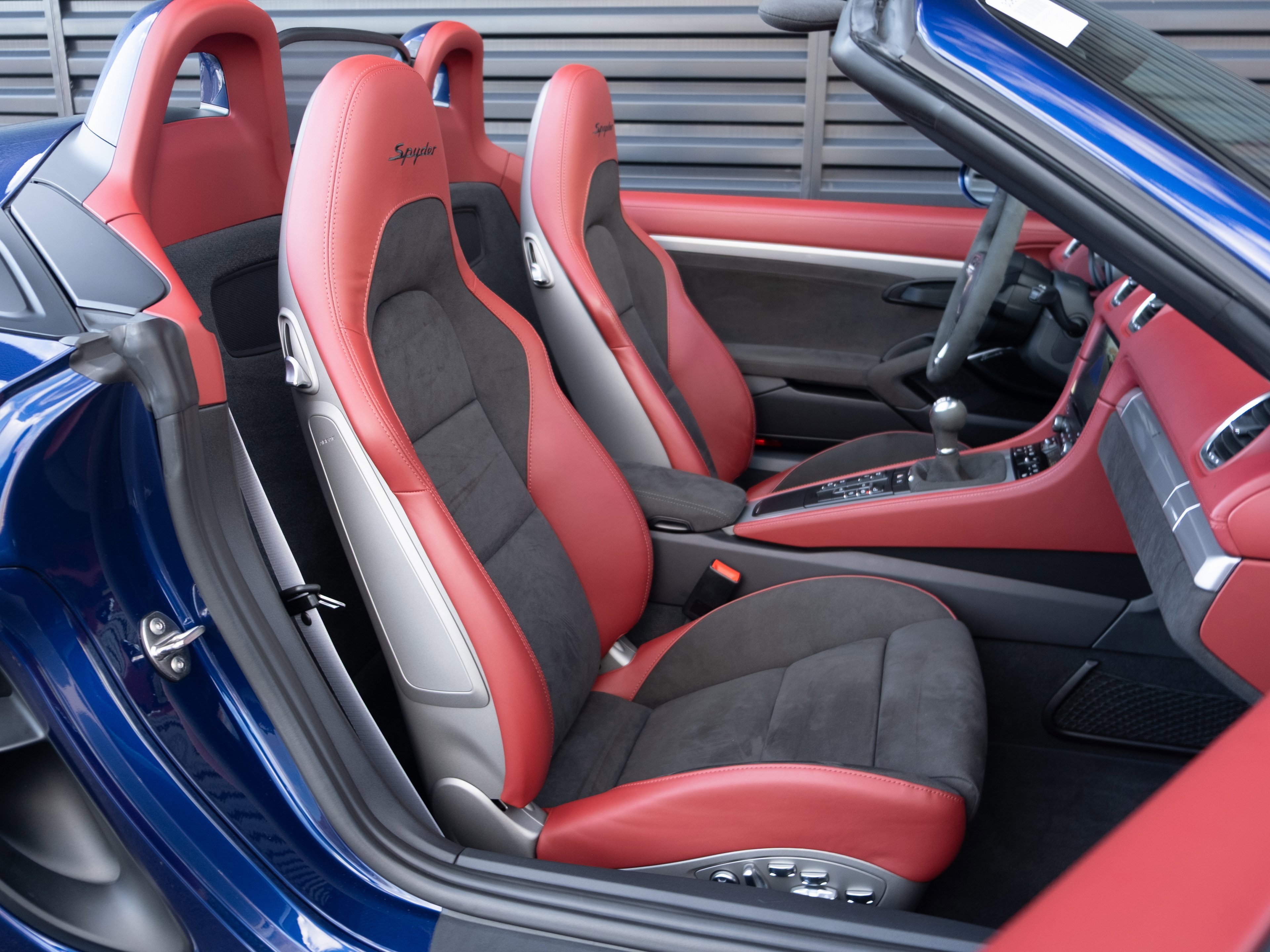 Certified 2021 Porsche 718 Boxster Spyder image 34