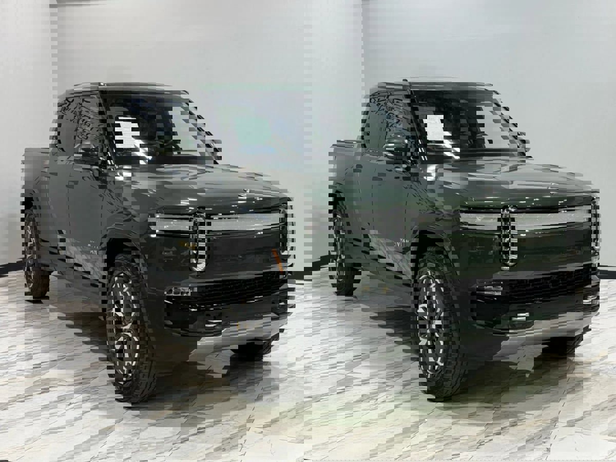 Used 2022 Rivian R1T Adventure image 4