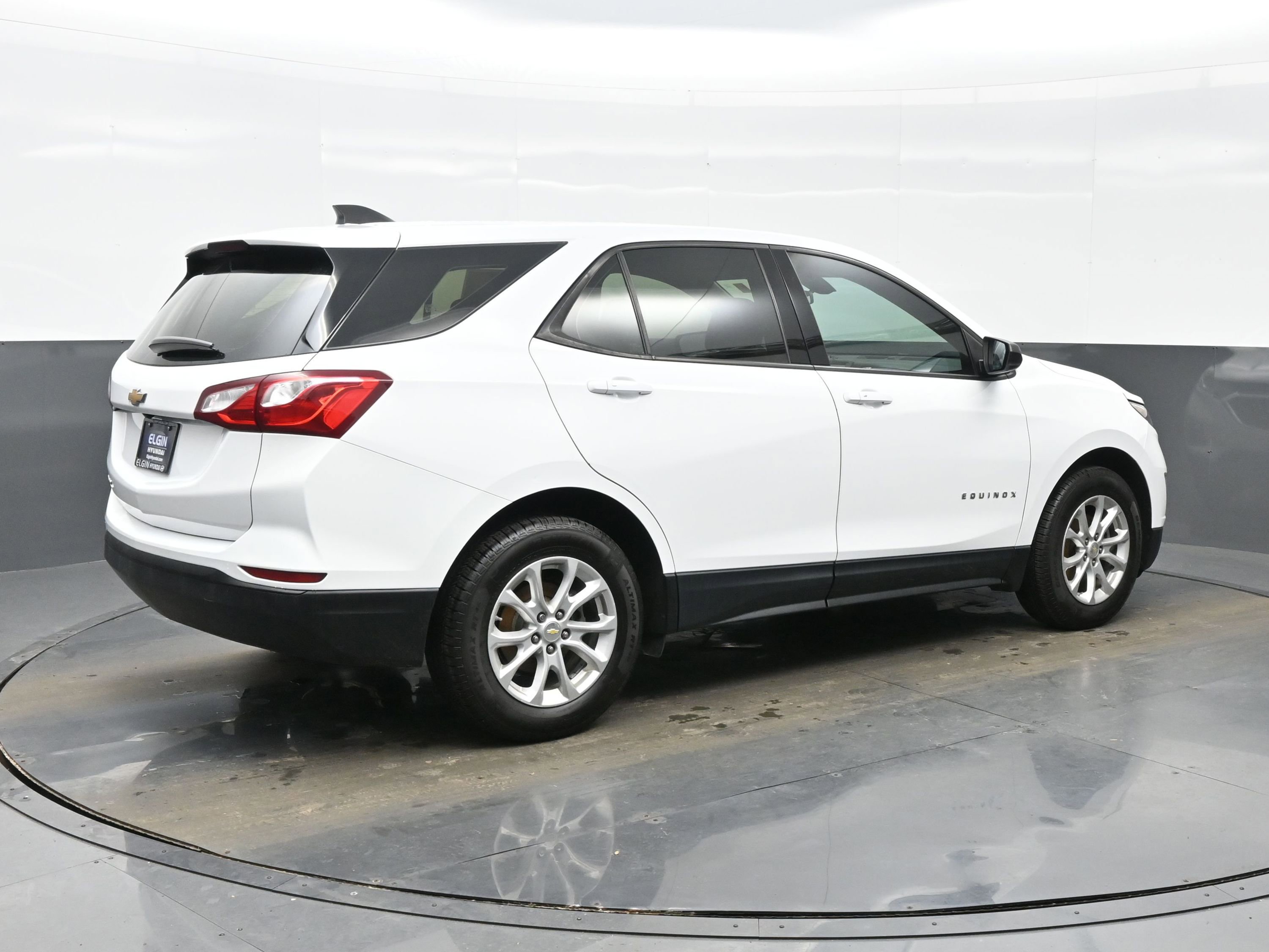 Used 2019 Chevrolet Equinox LS image 6
