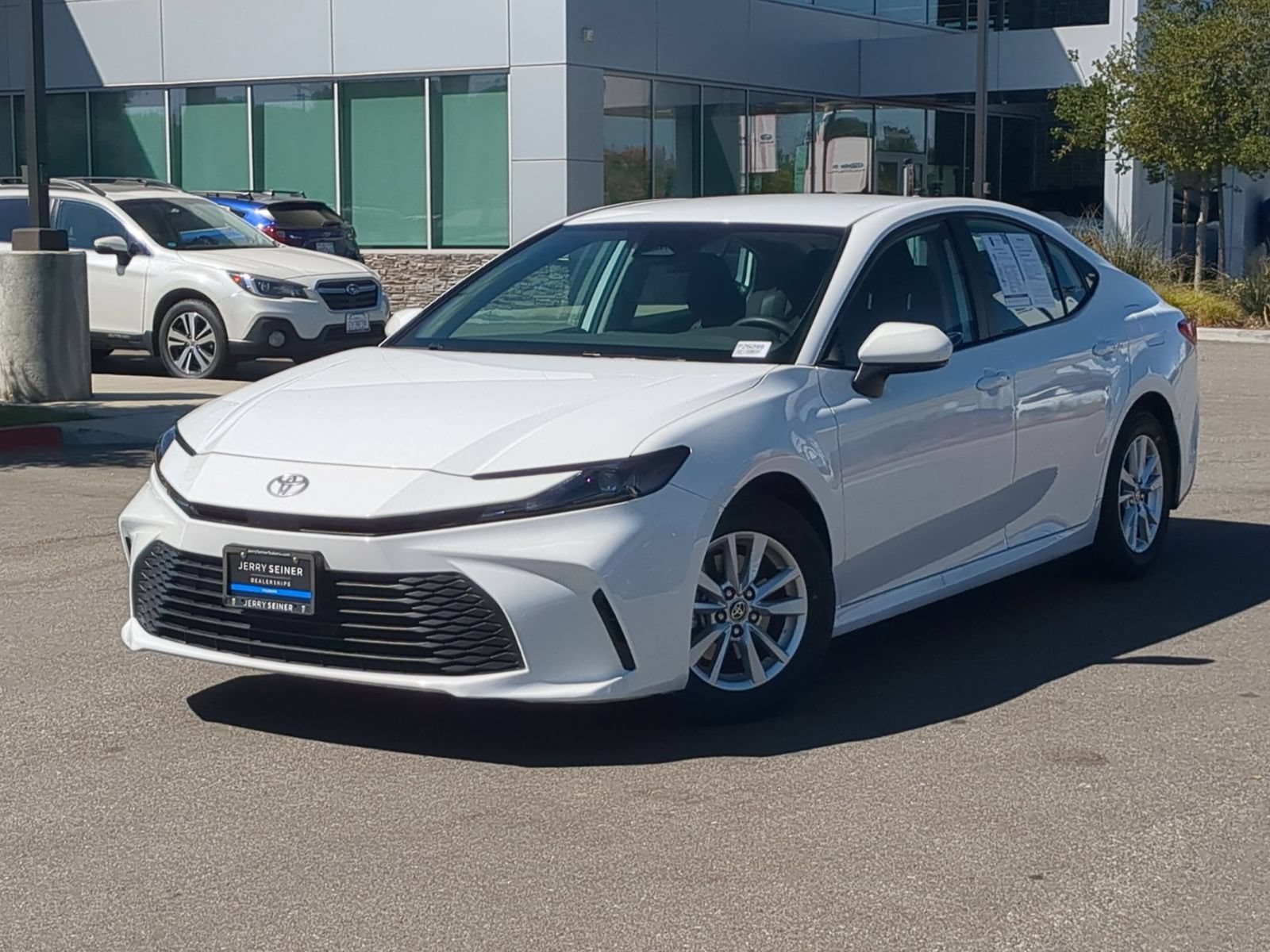 Used 2025 Toyota Camry LE FWD image 1
