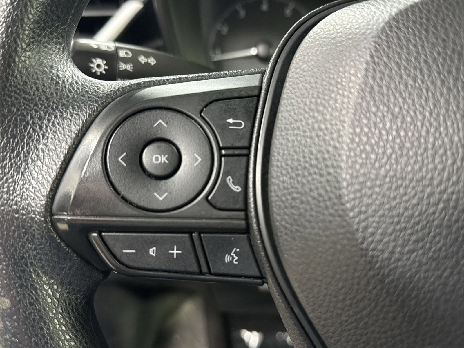 Used 2023 Toyota Corolla LE image 37