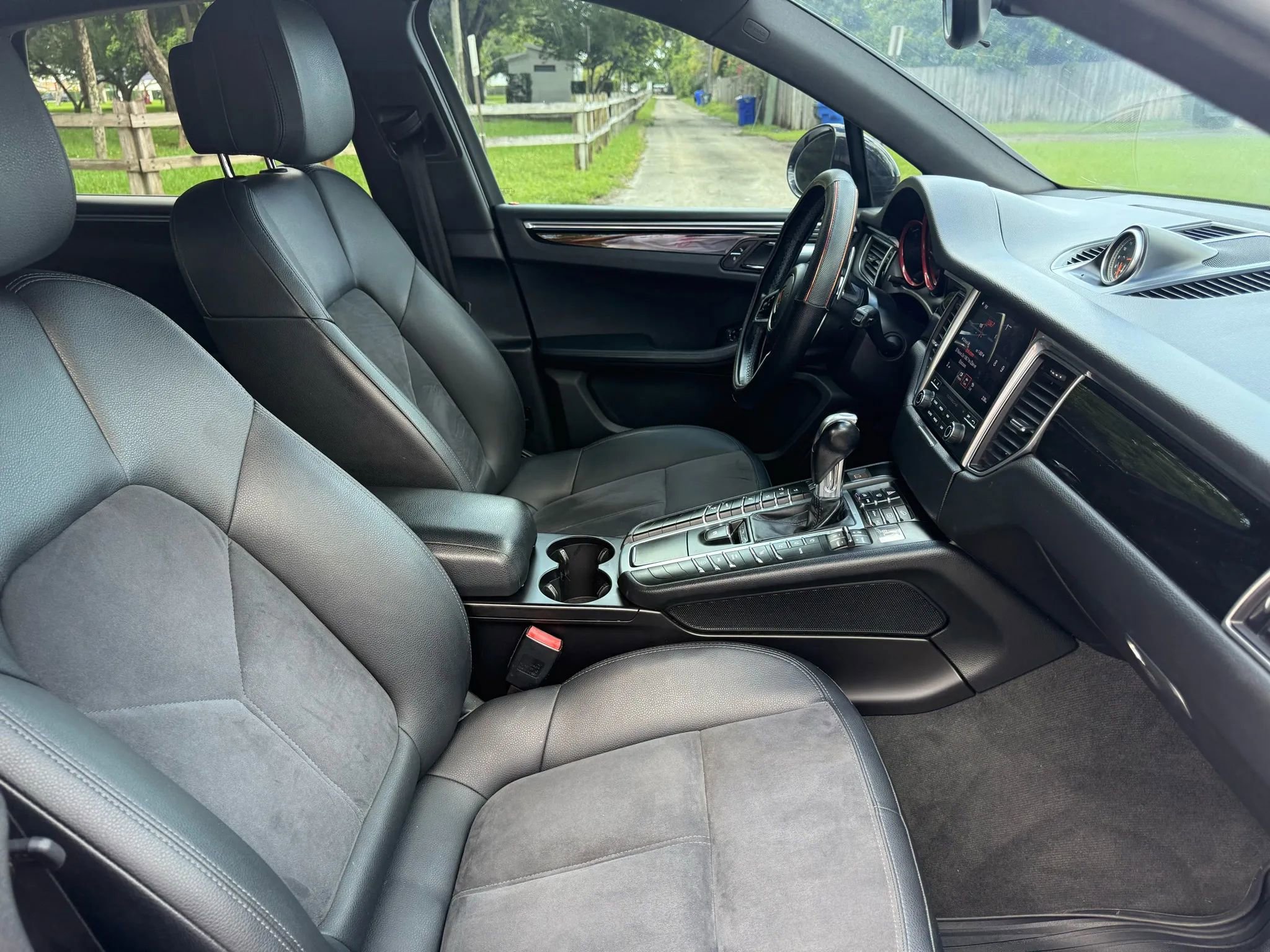 Used 2017 Porsche Macan image 13