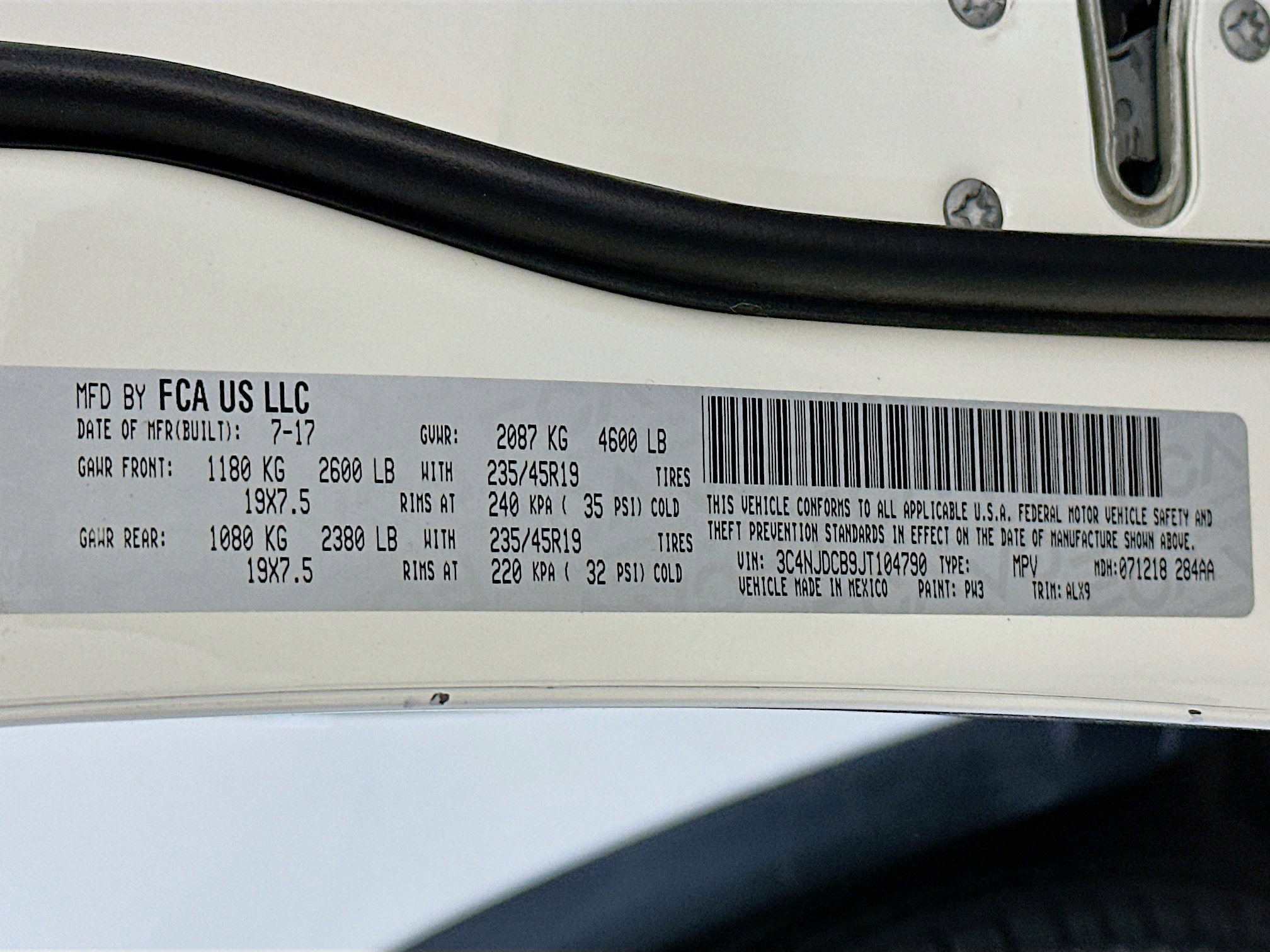 Used 2018 Jeep Compass Limited w/ Navigation Group image 12