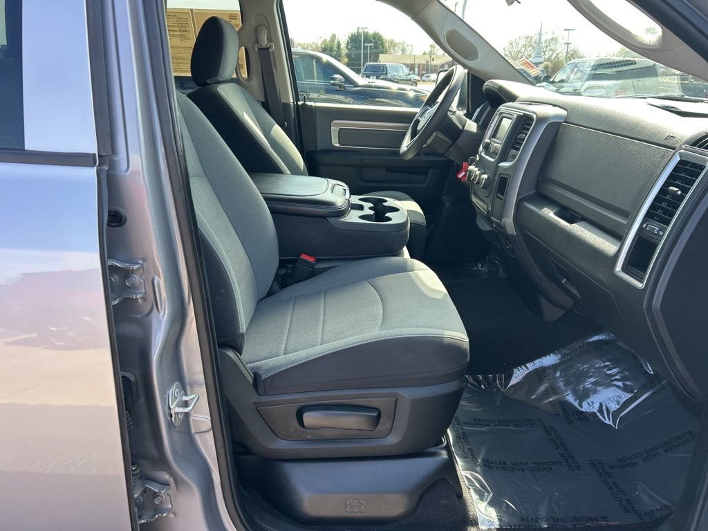 Used 2024 RAM 1500 Classic SLT image 18