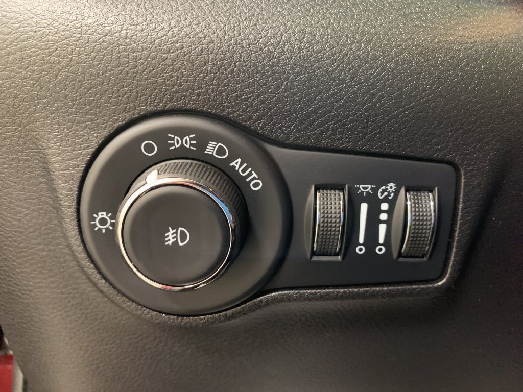 Used 2022 Jeep Compass Latitude AWD/4WD image 24