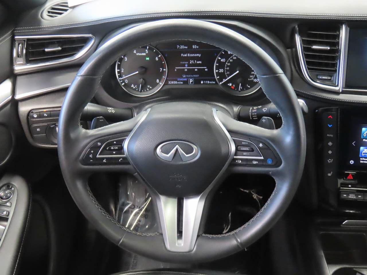 Used 2023 INFINITI QX55 Luxe w/ Cargo Package AWD/4WD image 8