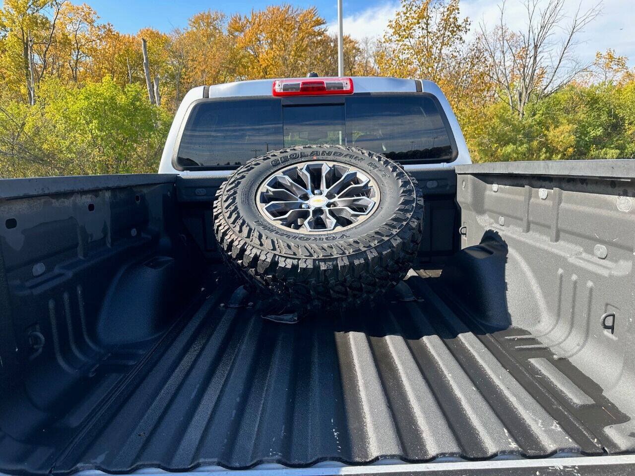 Used 2018 Chevrolet Colorado ZR2 AWD/4WD image 16